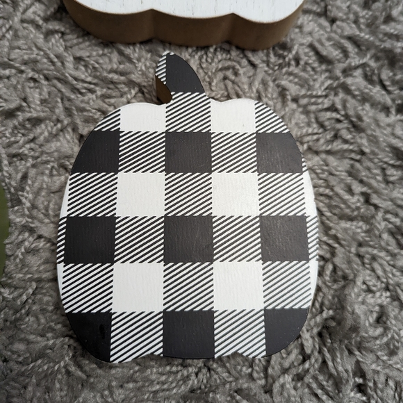 Fall Pumpkin Decor Set - Picture 3 of 6